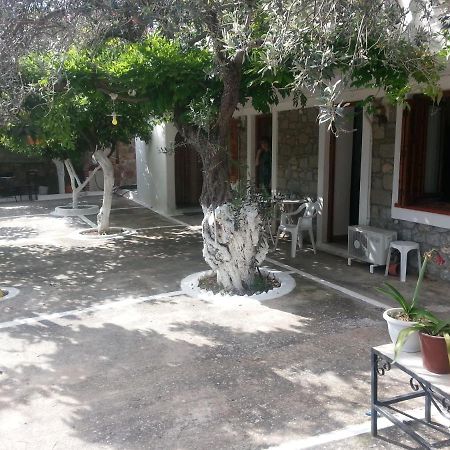 Villa Olive Trees à Poros Town Extérieur photo