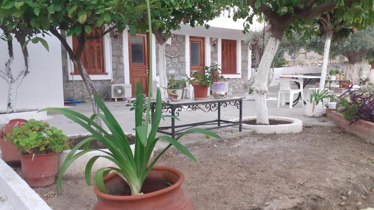 Villa Olive Trees à Poros Town Extérieur photo