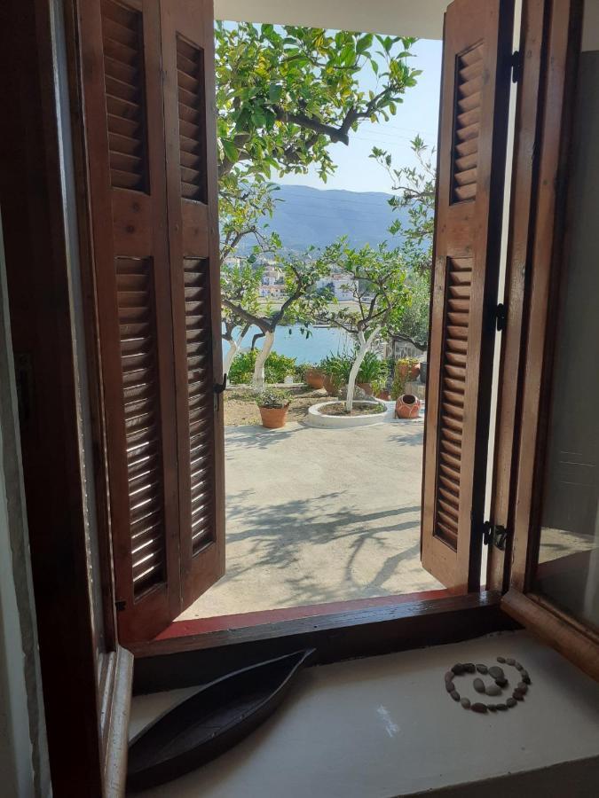 Villa Olive Trees à Poros Town Extérieur photo